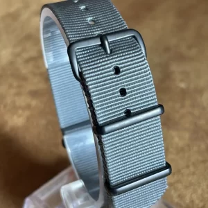 Pulseira Nato Cinza  anéis PVD Preto